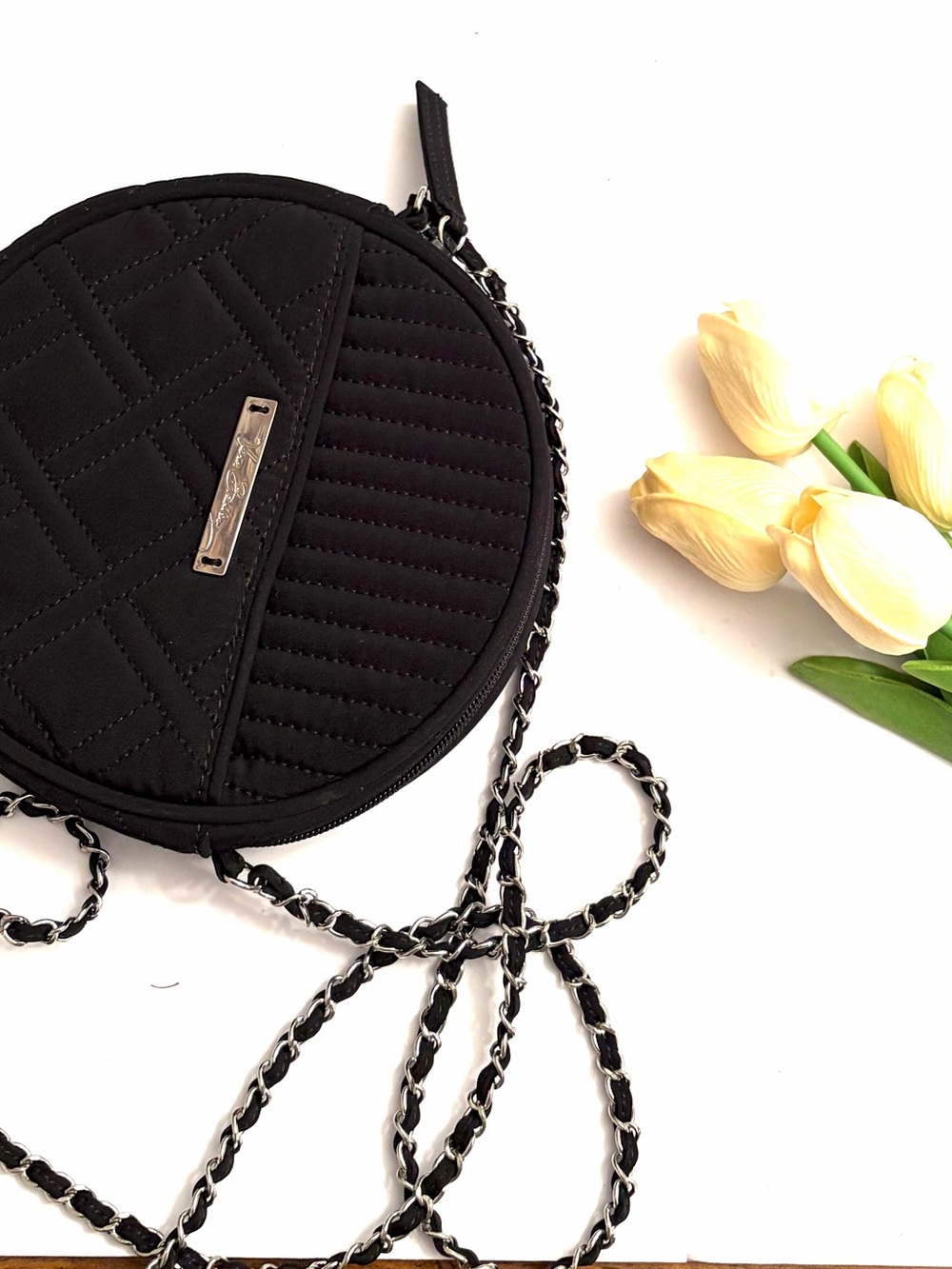 Vera Bradley black microfiber Round Crossbody Shoulder silver chain small 7”